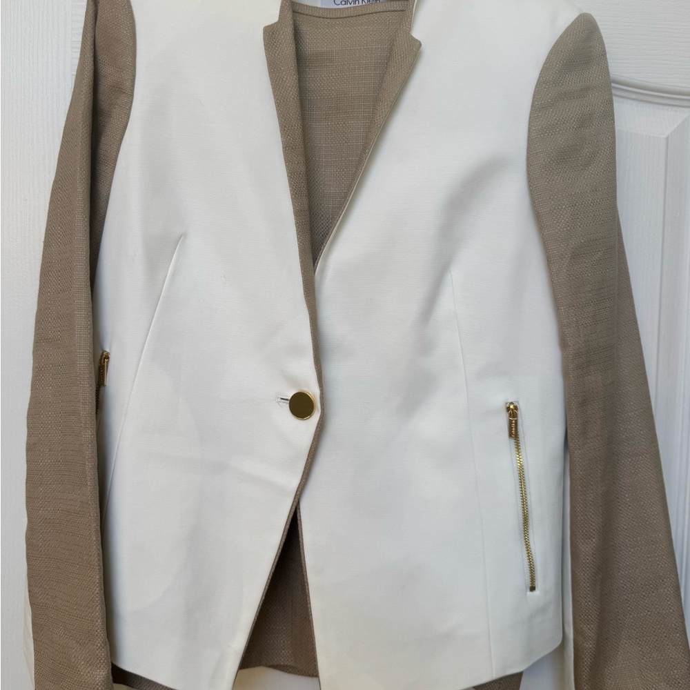Calvin Klein White and Tan Blazer with Modern Tailoring